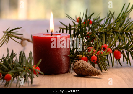 Christmasn decorazione con ramoscelli di abete Foto Stock