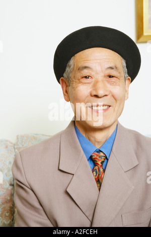 Ritratto di un anziano uomo sorridente Foto Stock