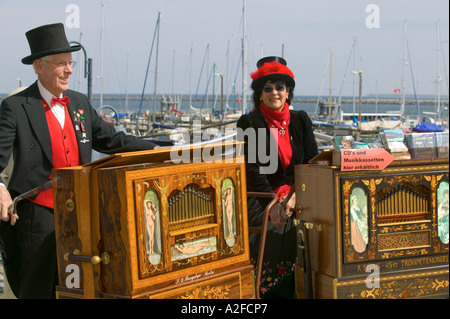 Street performer, warnemunde Foto Stock