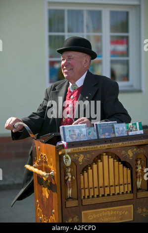 Street performer, warnemunde Foto Stock