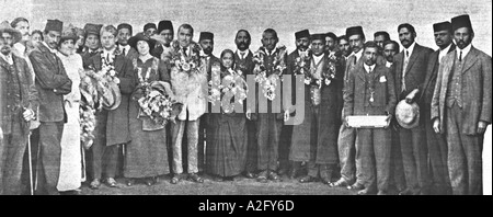 Incontro di congedo per il Dr. Hermann Kallenbach Kasturba Gandhi e Mahatma Gandhi a Città del Capo Sud Africa 18 luglio 1914 Foto Stock