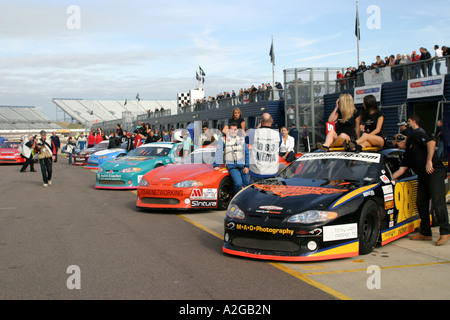 V8 tipo Nascar stock auto in pit lane Foto Stock