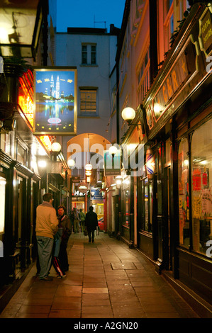 Vicolo in Chinatown Soho London Inghilterra England Foto Stock