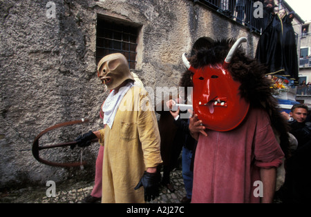 La domenica di Pasqua, devil's dance, Prizzi, Sicilia, Italia Foto Stock