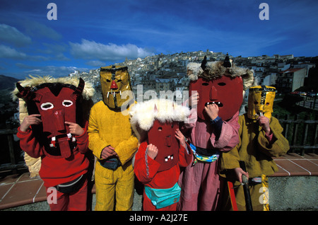 La domenica di Pasqua, devil's dance, Prizzi, Sicilia, Italia Foto Stock