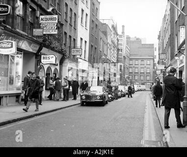 Carnaby Street London anni sessanta teenage fashion shop carrello Foto Stock