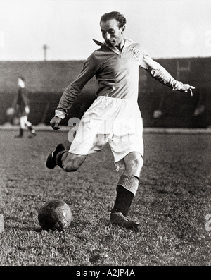 STANLEY MATTHEWS 1915 al 2000 - la prima britannica calciatore professionista per essere nominato cavaliere. Il suo giocando una carriera di 36 anni Foto Stock
