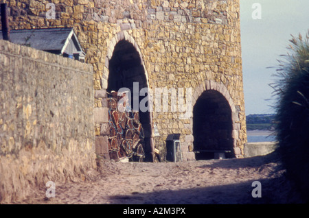 Vecchie fornaci da calce, Beadnell, Northumberland, Inghilterra, Regno Unito. Foto Stock