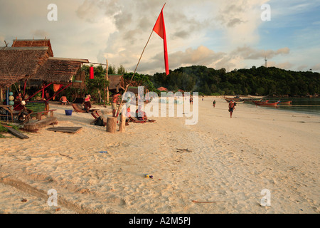 Spiaggia di Pattaya al tramonto, Koh Lipe, Thailandia Foto Stock