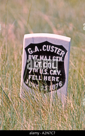 Indicatore mostra dove Custer è sceso al Little Bighorn Battlefield vicino Crow Agency Montana USA Foto Stock