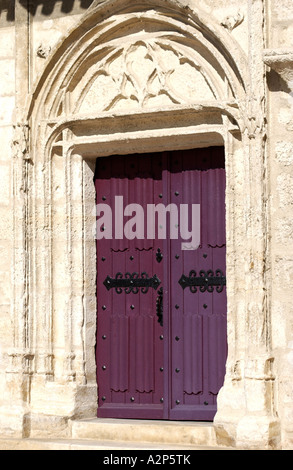 La Chiesa porta in Coulon, Francia Foto Stock