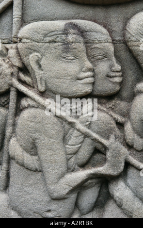 Guerrieri Khmer dal bassorilievo del tempio Bayon in Area di Angkor vicino a Siem Reap, Cambogia Foto Stock