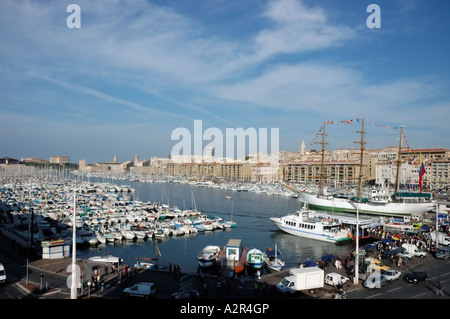 le vieux port, vista panoramica del porto vecchio, Marsiglia, Francia Foto Stock