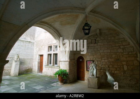 Francia, les Baux de Provence, Saint Vincent chiesa Foto Stock