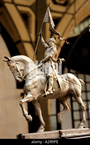 Jeanne d'Arc 1872 -1874 Fremiet Emmanuel 1824 - 1910 Parigi Francia Giovanna d Arco cameriera di Orléans - Anglo French centinaia di anni di guerra Foto Stock