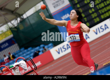 Detentore del record mondiale Laila El Garaa del Marocco a competere in donne s F40 colpo messo Foto Stock