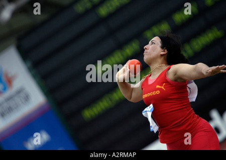 Detentore del record mondiale Laila El Garaa del Marocco a competere in donne s F40 colpo messo Foto Stock