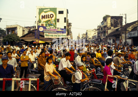 Rush Hour Saigon Vietnam 1994 Foto Stock