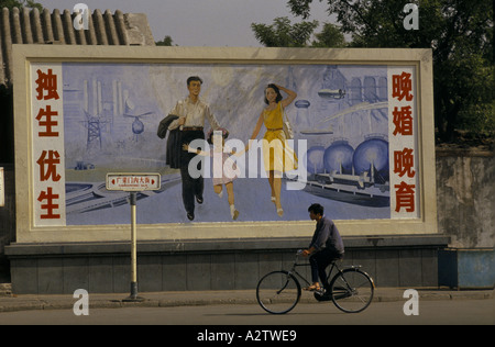 Una politica di bambino billboard in Cina Foto Stock