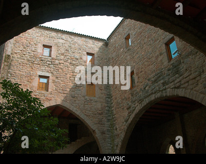 Castell de Cardona un impressionante nono secolo fortezza che domina la valle del fiume Cardoner Barcellona Spagna Foto Stock