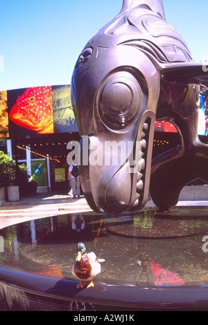 Dettaglio del Haida Killer Whale scultura presso il Vancouver Aquarium di Stanley Park a Vancouver British Columbia Canada Foto Stock