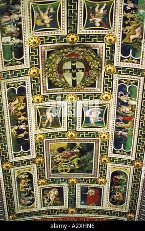 In Italia il Duomo di Santa Maria dell'Assunta del Duomo di Siena di affreschi a soffitto Libreria Piccolomini Foto Stock