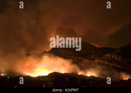 Vista dell'estremità nord del Topanga Wildfire su settembre 2005 Colpo da Chatsworth California Foto Stock