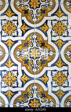 Azulejo portogallo Lisbona olandese piastrella vetrinata parete copertura tegola decorare pattern Foto Stock