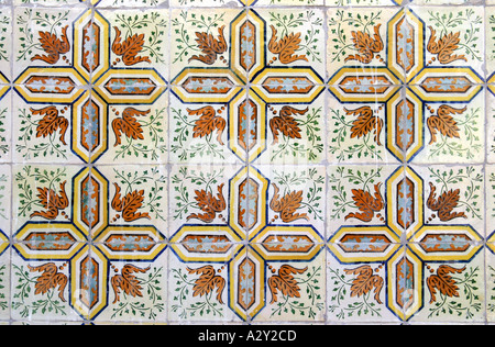 Azulejo portogallo Lisbona olandese piastrella vetrinata parete copertura tegola decorare pattern Foto Stock