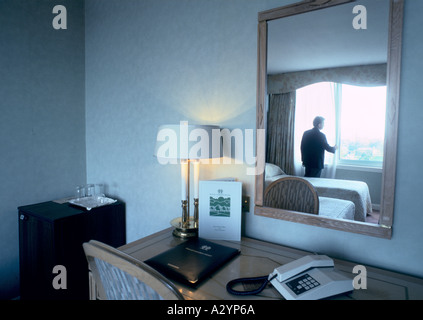 Camera presso il Royal Garden Hotel Kensington Londra Foto Stock