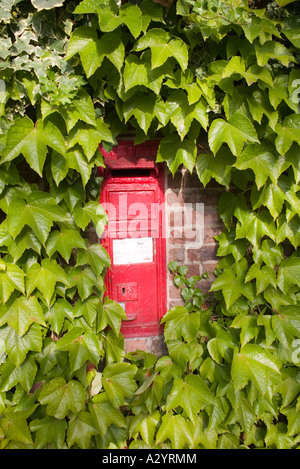 Letter Box nella parete di 'Old Vicarage' Grantchester Foto Stock