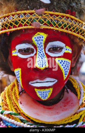 Ritratto di Highlands tribeswoman a cantare cantare Festival Mt Hagen Papua Nuova Guinea Foto Stock