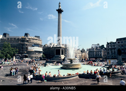 Vista di Trafalgar Square in estate Foto Stock