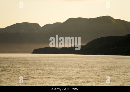 Luce della Sera nel Romsdalsfjorden, Molde, Norvegia Foto Stock