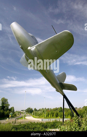 Il Gloster E28/39 Memorial a Sir Frank Whittle sulla rotatoria A426 a Lutterworth, Leicestershire, Inghilterra Foto Stock