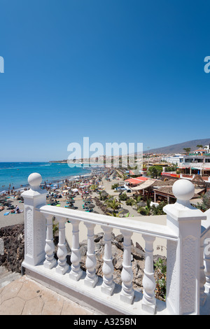 La spiaggia e il lungomare, Playa Torviscas Costa Adeje, Playa de las Americas, Tenerife, Isole Canarie, Spagna Foto Stock