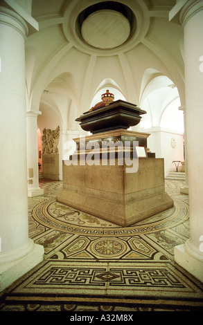 Admiral Lord Nelson's scrigno, la Cattedrale di St Paul, Londra, Regno Unito Foto Stock