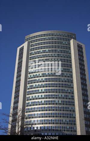 Torre di cristallo di spicco nel quartiere degli affari di Sloterdijk Teleport di Amsterdam Paesi Bassi Foto Stock