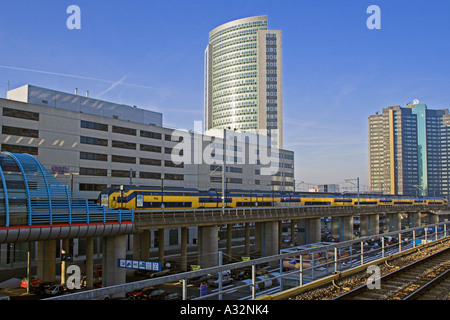 Sloterdijk stazione ferroviaria e al quartiere degli affari Teleport Sloterdijk Foto Stock