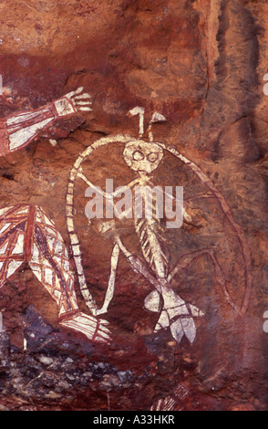 Namarrgon il fulmine uomo arte aborigena nel Anbangbang rifugio sul Nourlangie Rock Territorio del Nord Australia Foto Stock