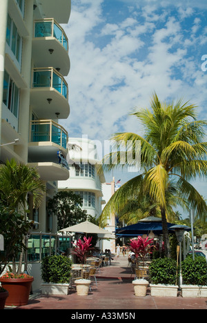 Edificio Art Deco su Ocean Drive e South Beach, Miami Beach, Florida, Stati Uniti d'America Foto Stock