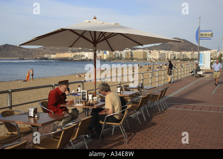 Giocare a scacchi, Playa de Las Canteras, Las Palmas, GranCanaria. Foto Stock