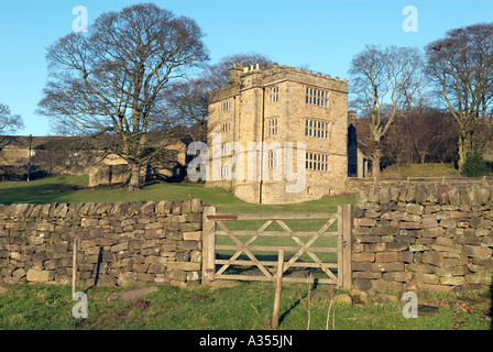 'Nord di fecce Hall' un Elizabethan 'manor house' 'tre storie' alta a Hathersage in Derbyshire "Gran Bretagna" Foto Stock