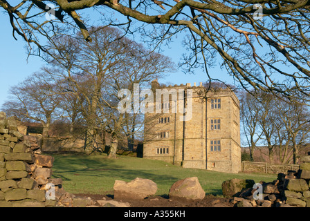 'Nord di fecce Hall' un Elizabethan 'manor house' 'tre storie' alta a Hathersage in Derbyshire "Gran Bretagna" Foto Stock