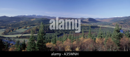 Le colline di Royal Deeside e Balmoral Aberdeenshire da Ballater Hill. GPAN 0040 Foto Stock