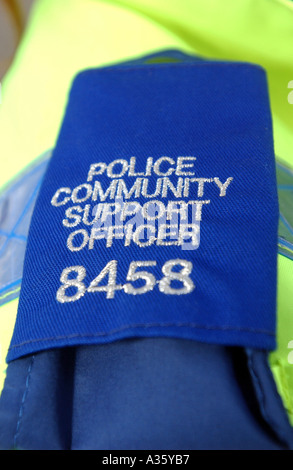 Close up della spalla distintivo di una polizia europea Support Officer in Gran Bretagna REGNO UNITO Foto Stock