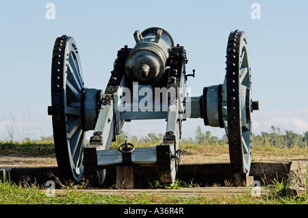Guerra rivoluzionaria cannone francese chiamato Fox su un redoubt a Yorktown battlefield Virginia. Fotografia digitale Foto Stock