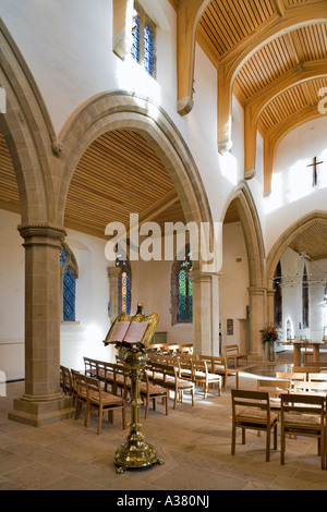 Leggio all'interno di San Brandons Chiesa, Brancepeth, County Durham Foto Stock