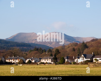 La cresta NANTLLE Garnedd Goch a Y Garn nel Parco Nazionale di Snowdonia visto da Beddgelert Gwynedd North Wales UK Gran Bretagna Foto Stock