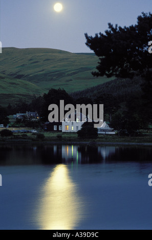 Ore del sorgere oltre Tibbie Shiels Inn St Marys Loch Scottish Borders Foto Stock
